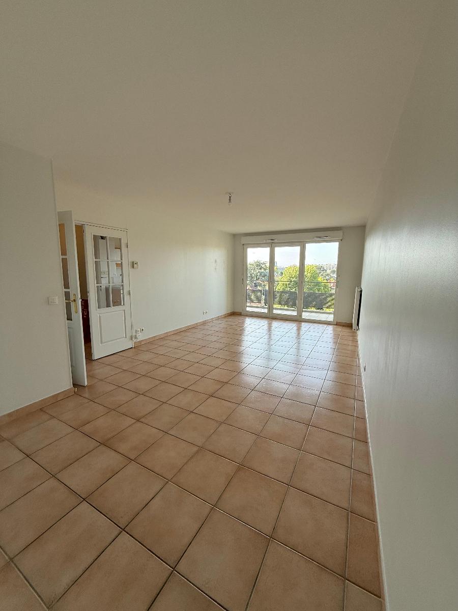 appartement 4 pièces - BRON